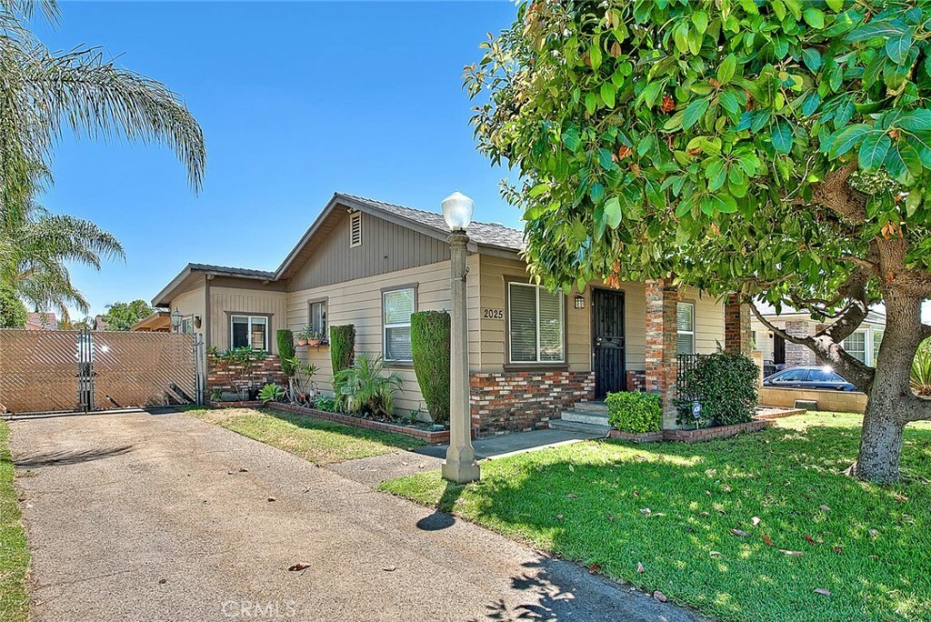 Property Photo:  2025 S San Antonio Avenue  CA 91762 