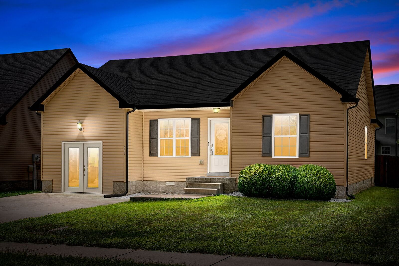 Property Photo: 553 Falkland Cir TN 37042