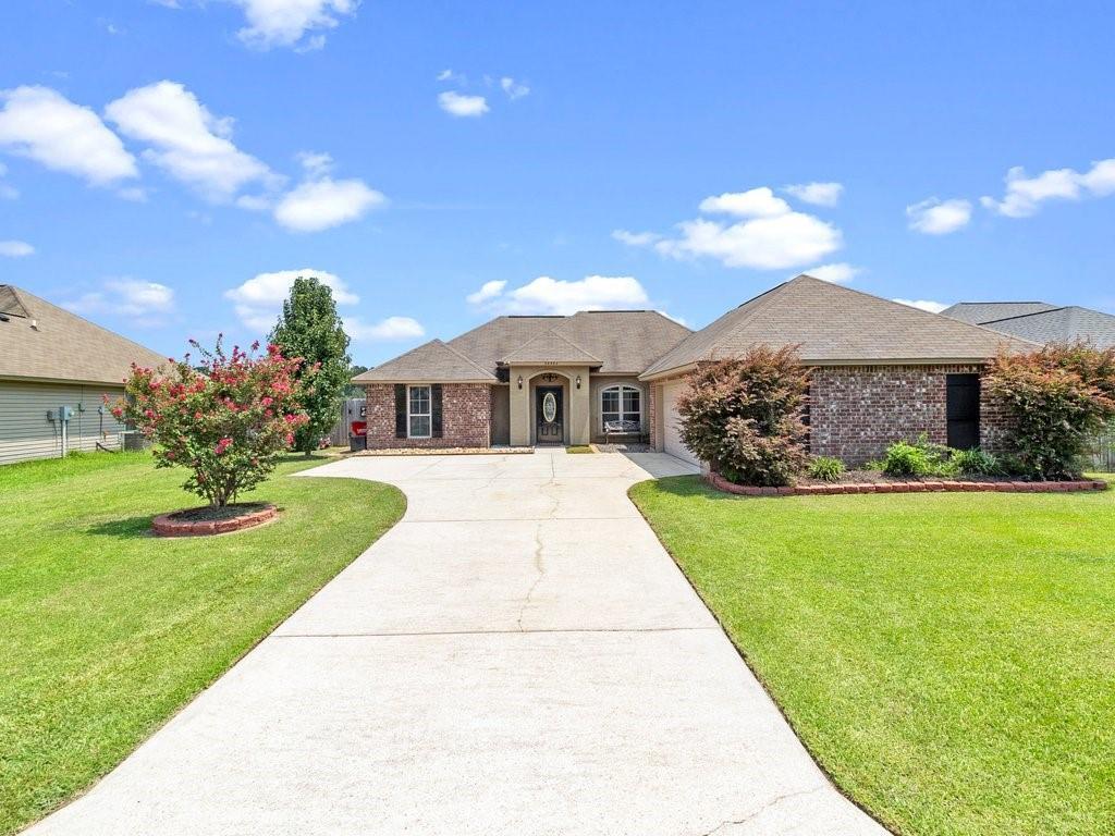 Property Photo: 28982 Abyss Lane LA 70726