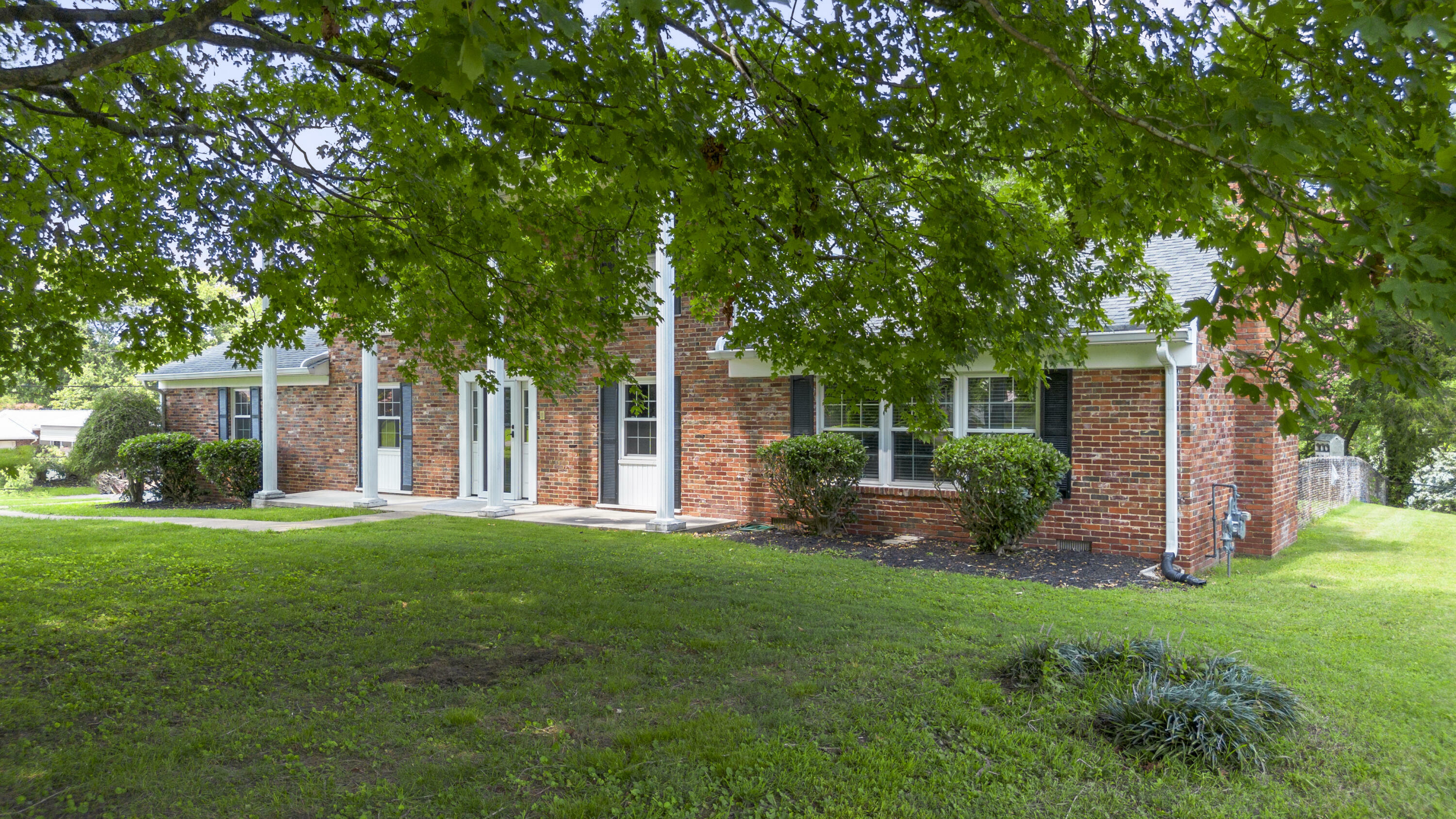 Property Photo:  1820 W Lake Drive  TN 37312 