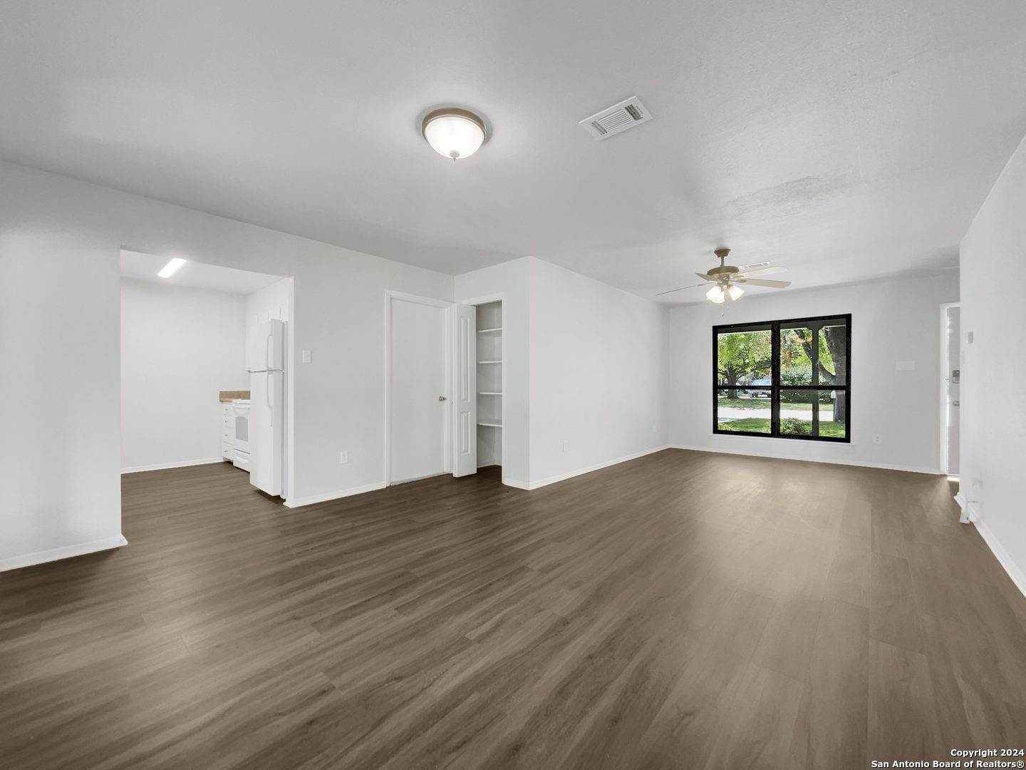 Property Photo:  851 Hueco Dr  TX 78130 