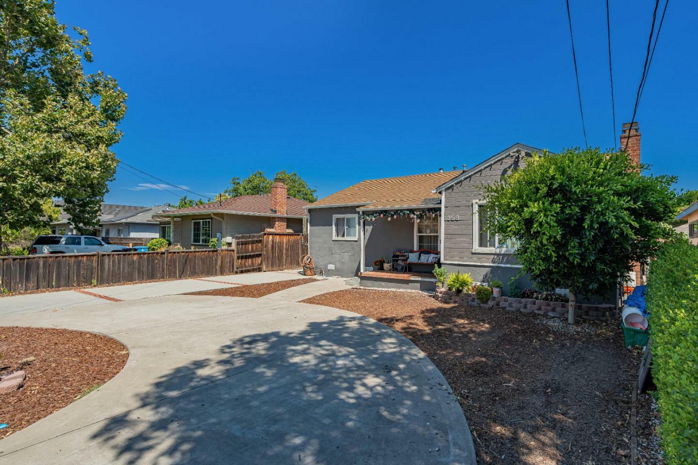 Property Photo:  1358 Hollyburne Avenue  CA 94025 