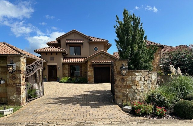 Property Photo:  13117 Luna Montana Way  TX 78732 