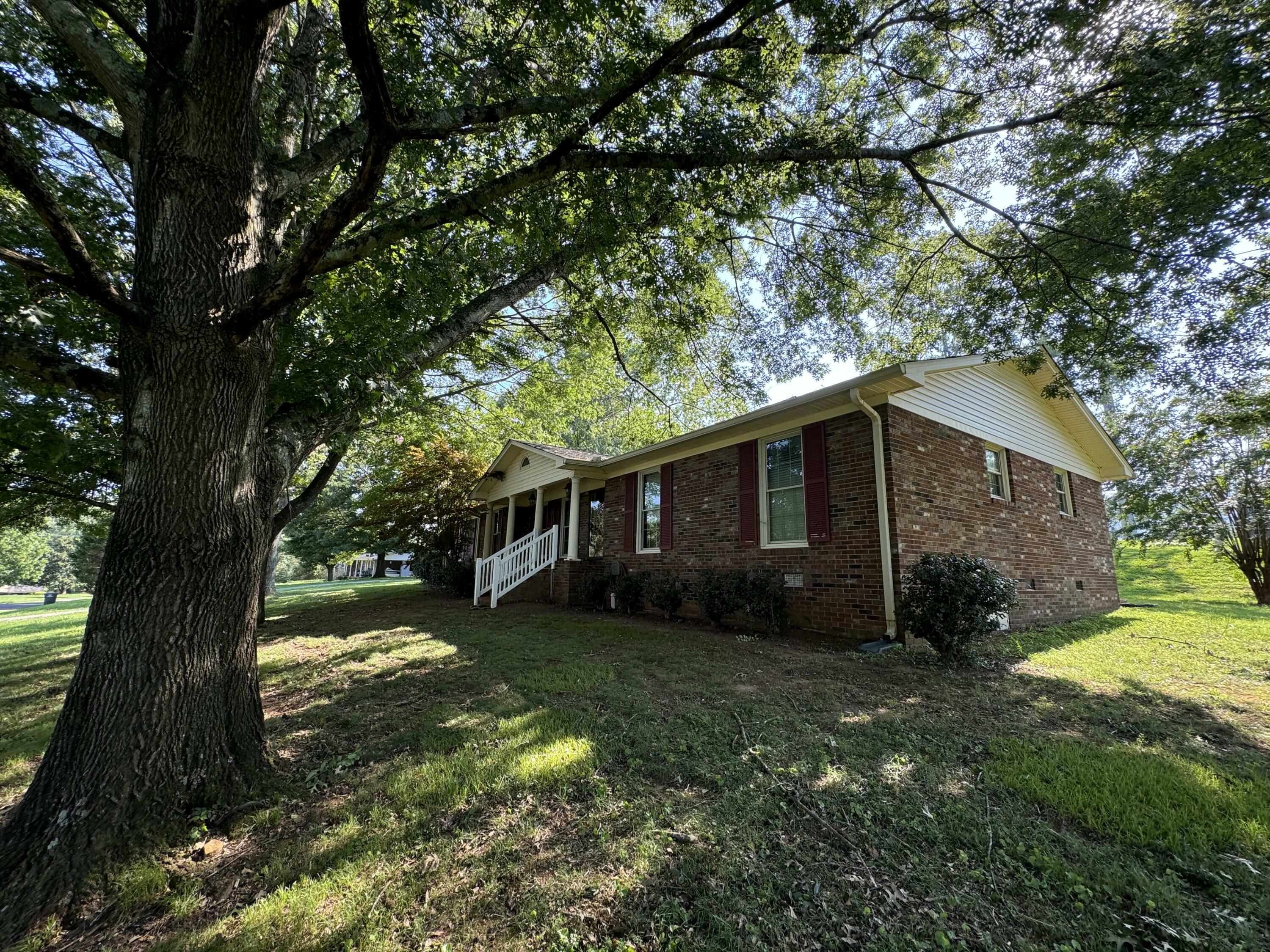 Property Photo:  2110 Crimson Dr  GA 30720 