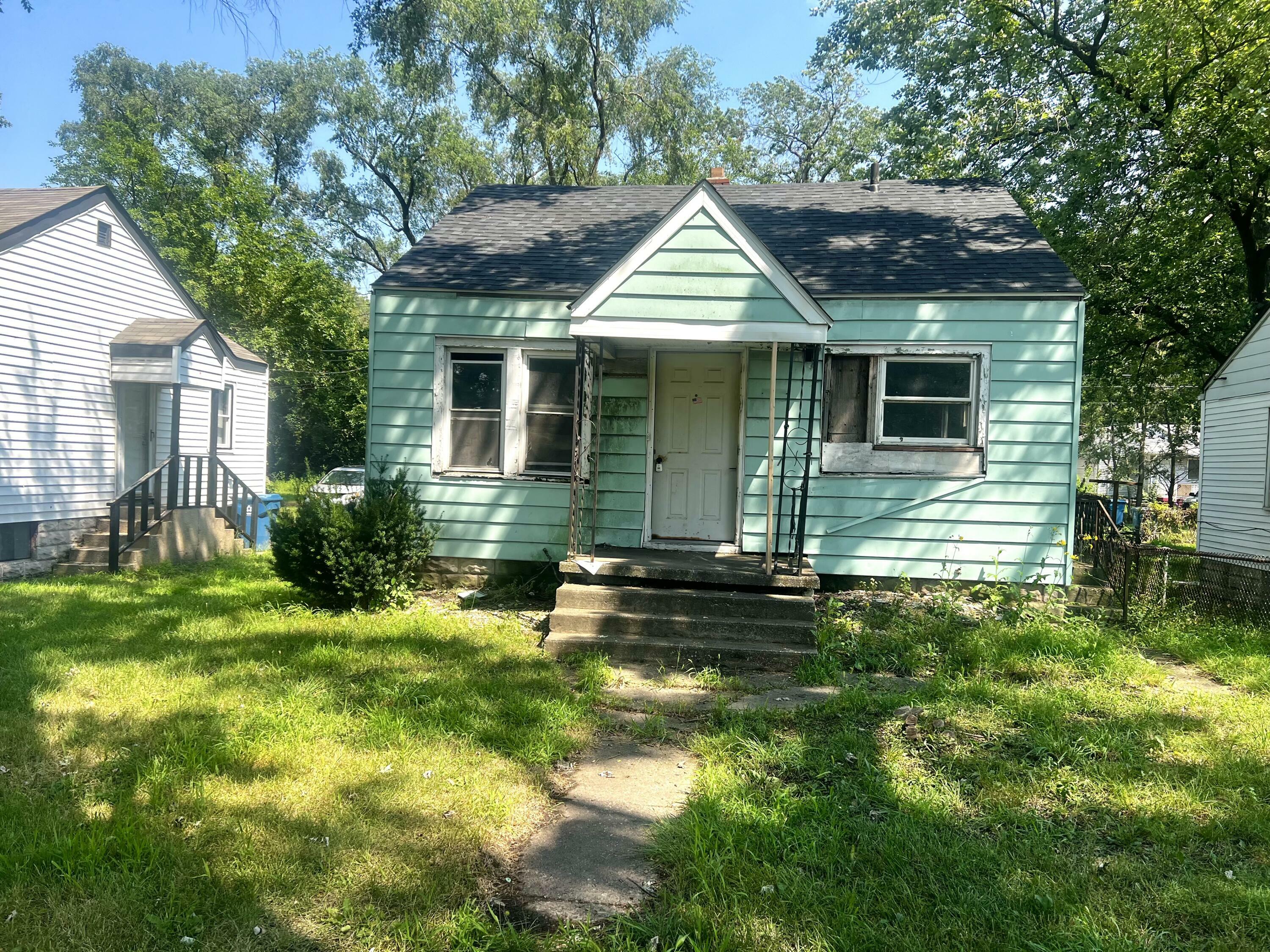 Property Photo:  4051 Grant Street  IN 46408 