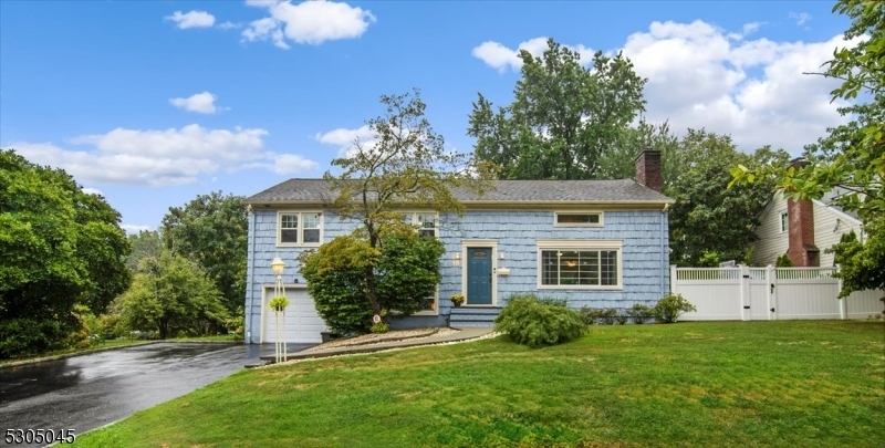 Property Photo:  58 Winsor Pl  NJ 07028 