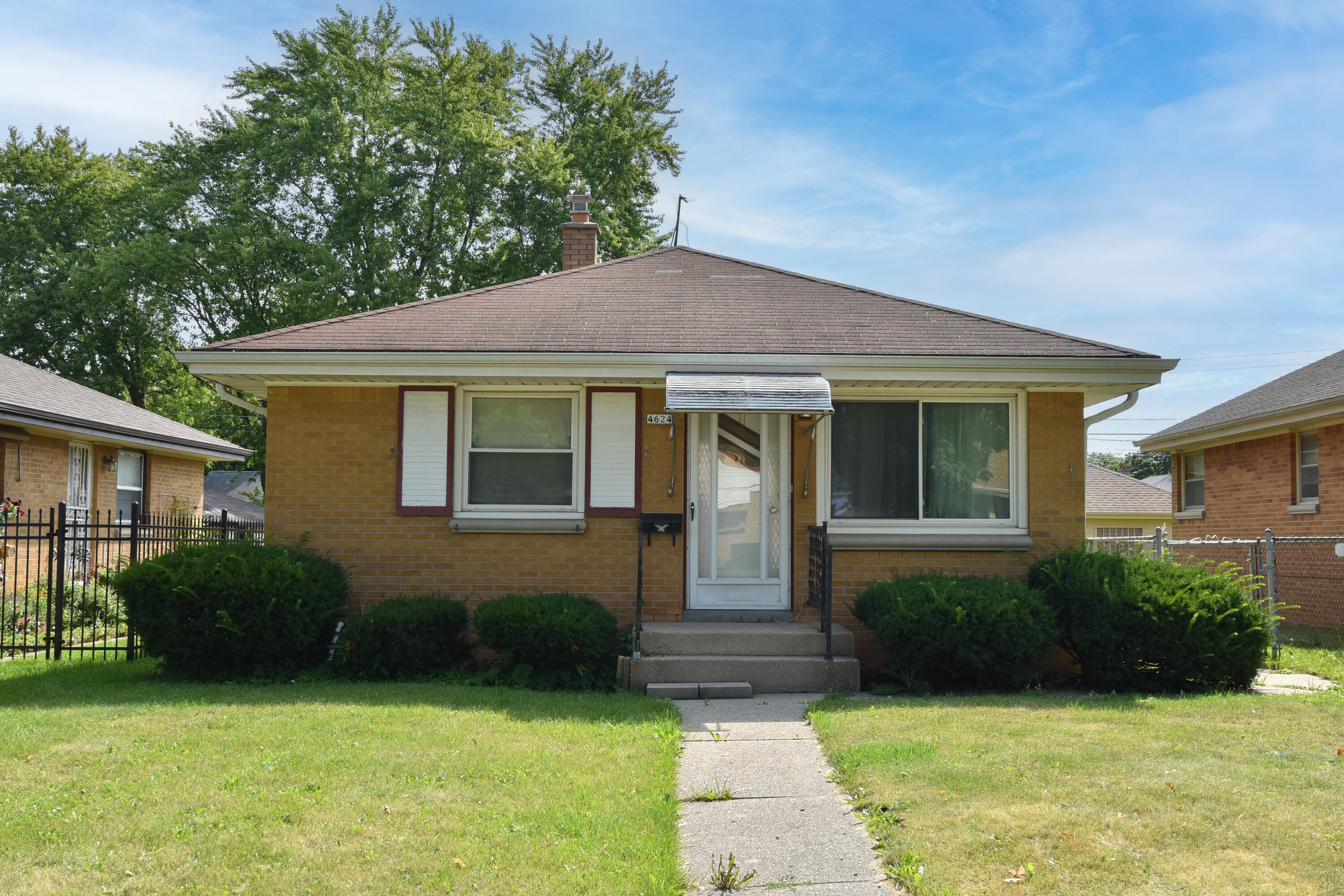 Property Photo: 4624 N 67th St WI 53218