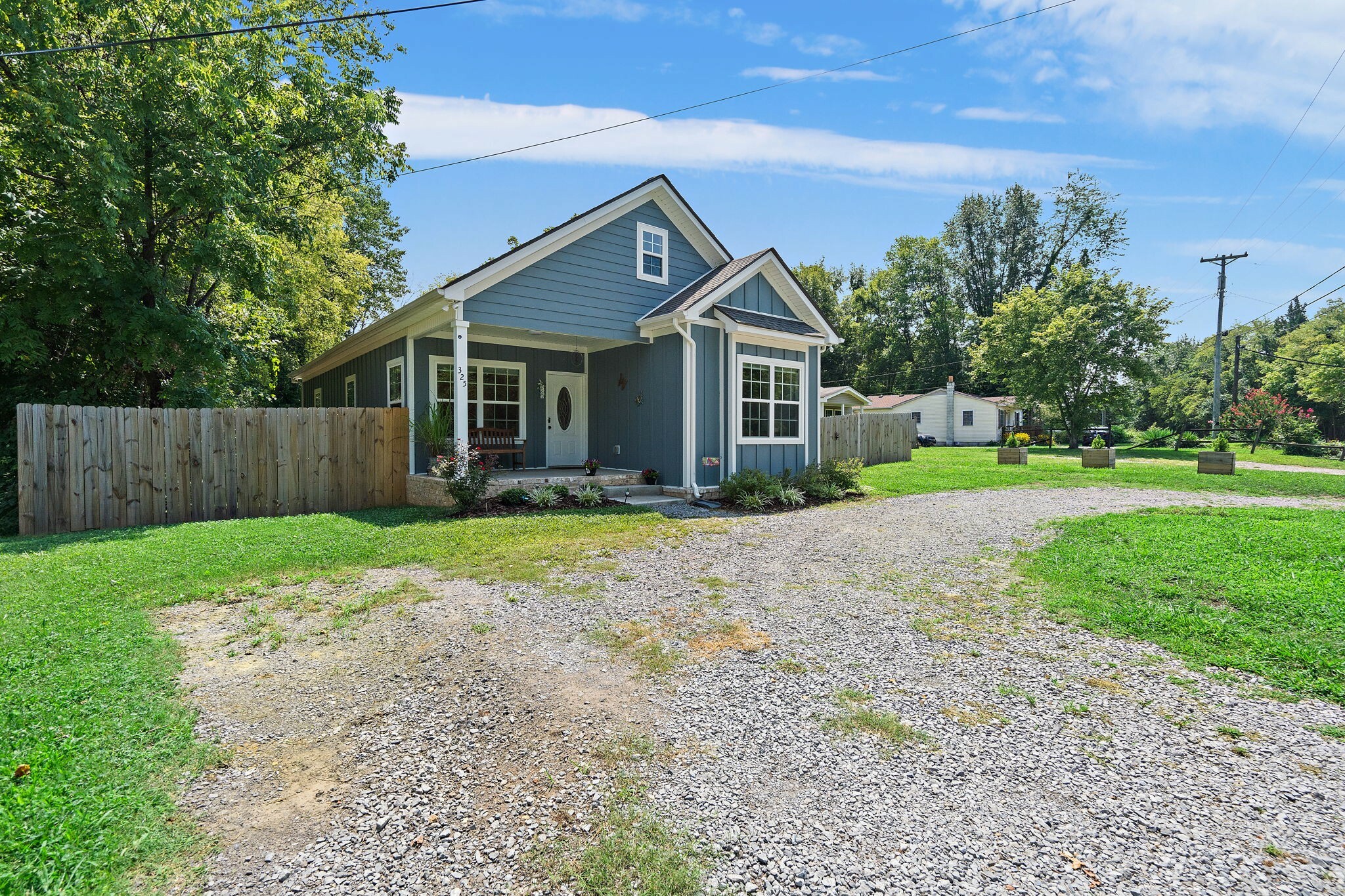 Property Photo:  325 Rossview Rd  TN 37043 