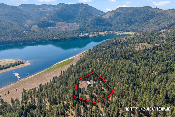 Property Photo: 3632 Critter Way WA 99141