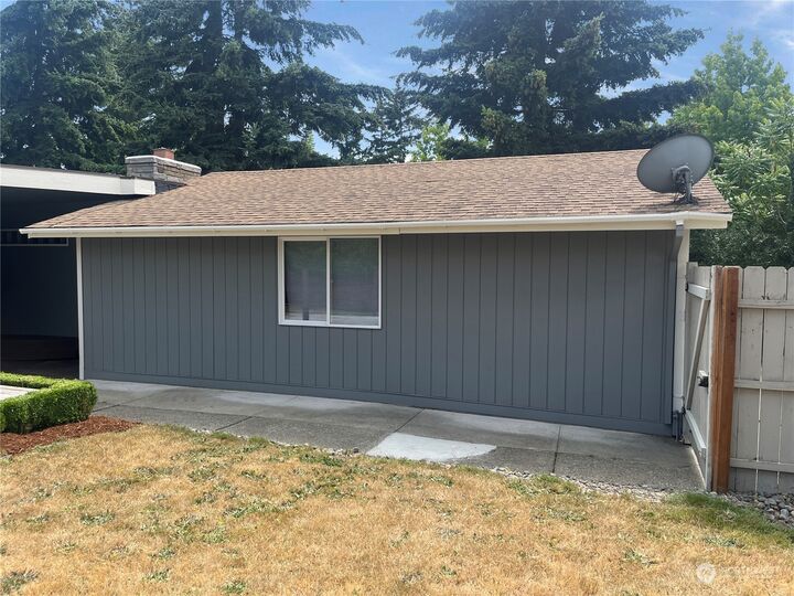 Property Photo:  16030  19th Avenue SW  WA 98166 