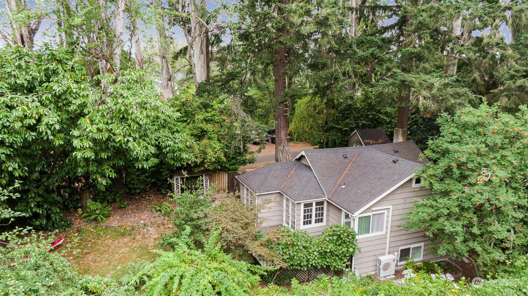 Property Photo:  17118 Tabor Avenue SW  WA 98070 