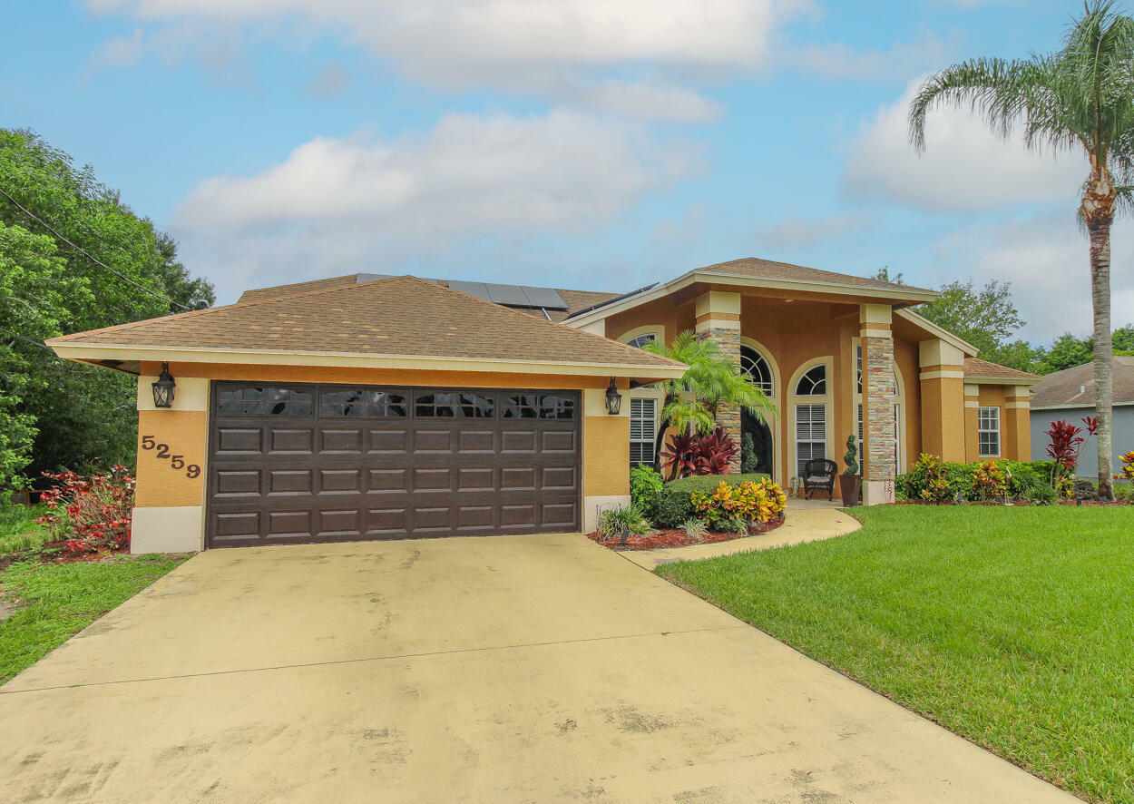 Property Photo:  5259 NW South Lovett Circle  FL 34986 