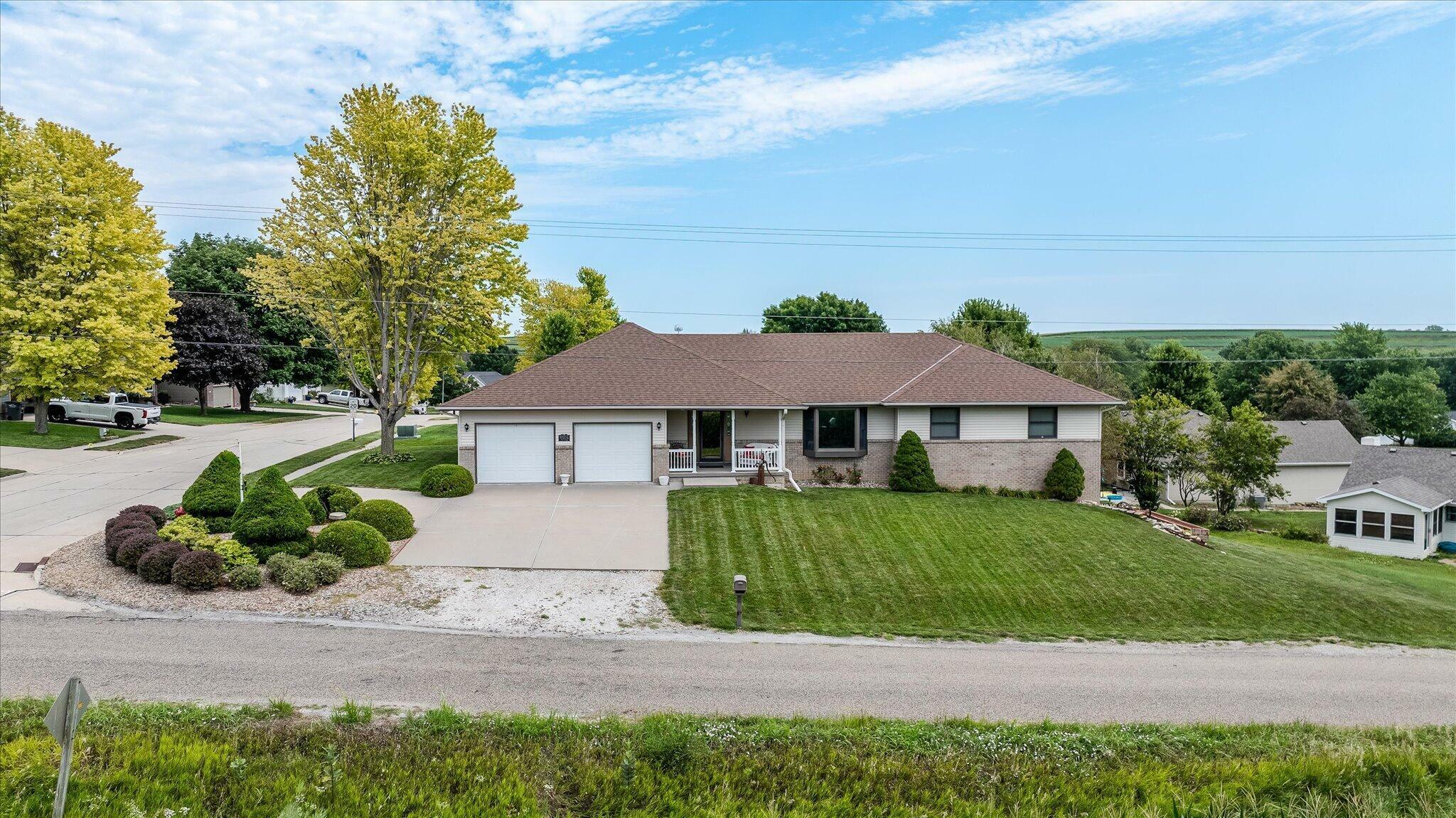 Property Photo:  311 Ehrig  Avenue  IA 51575 