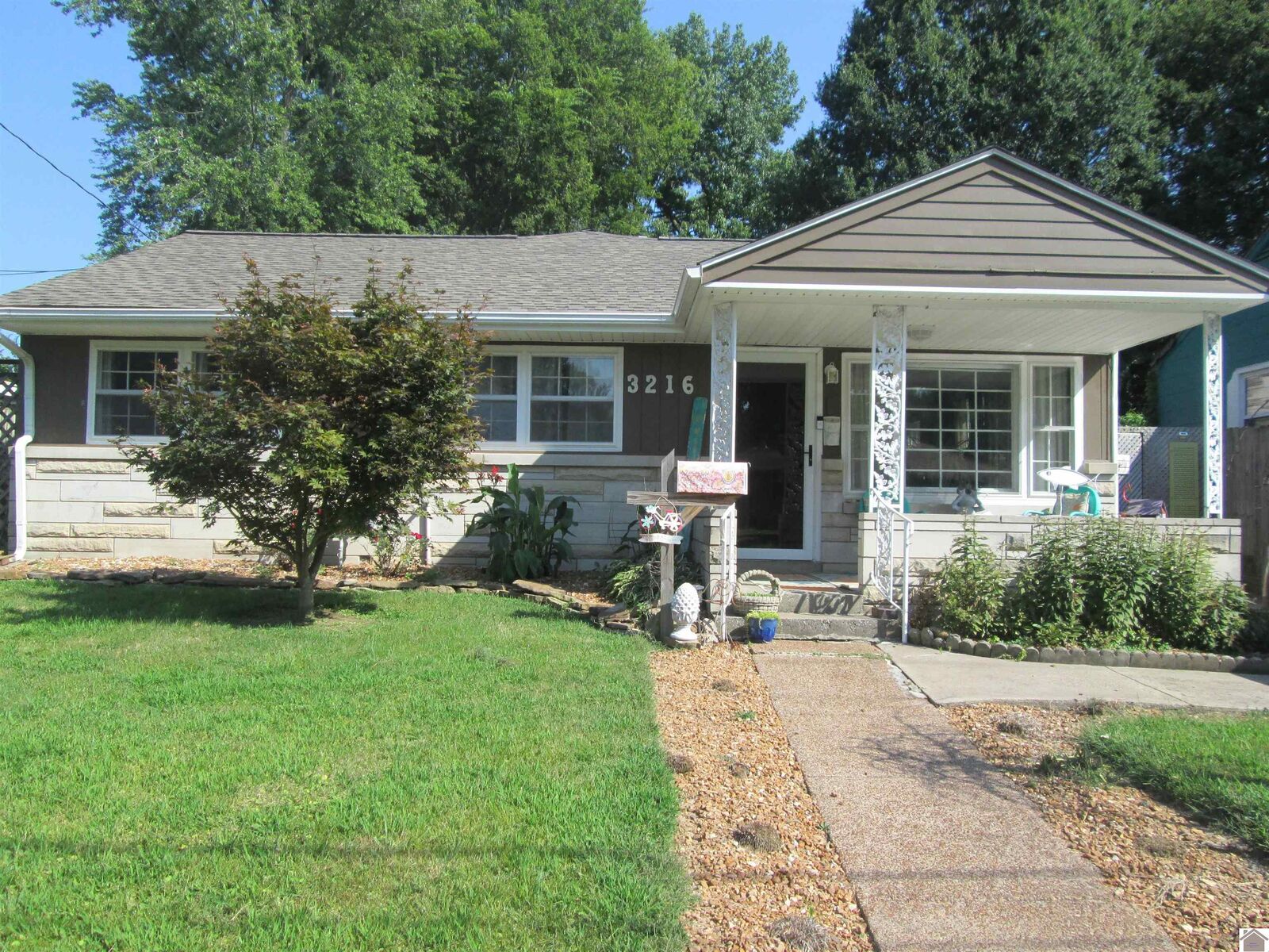 Property Photo: 3216 Minnich Ave KY 42001
