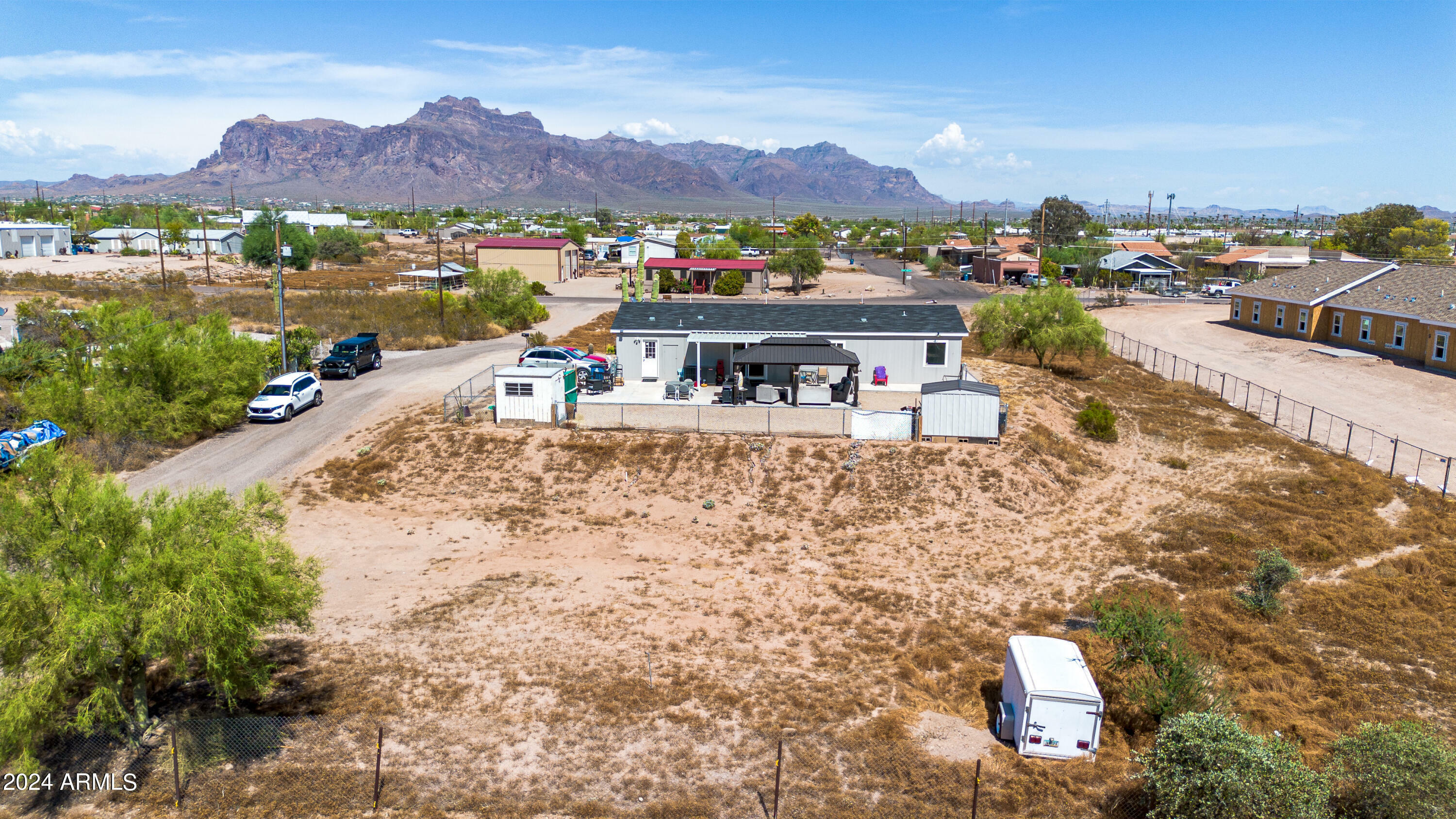 Property Photo:  120 N Royal Palm Road  AZ 85119 