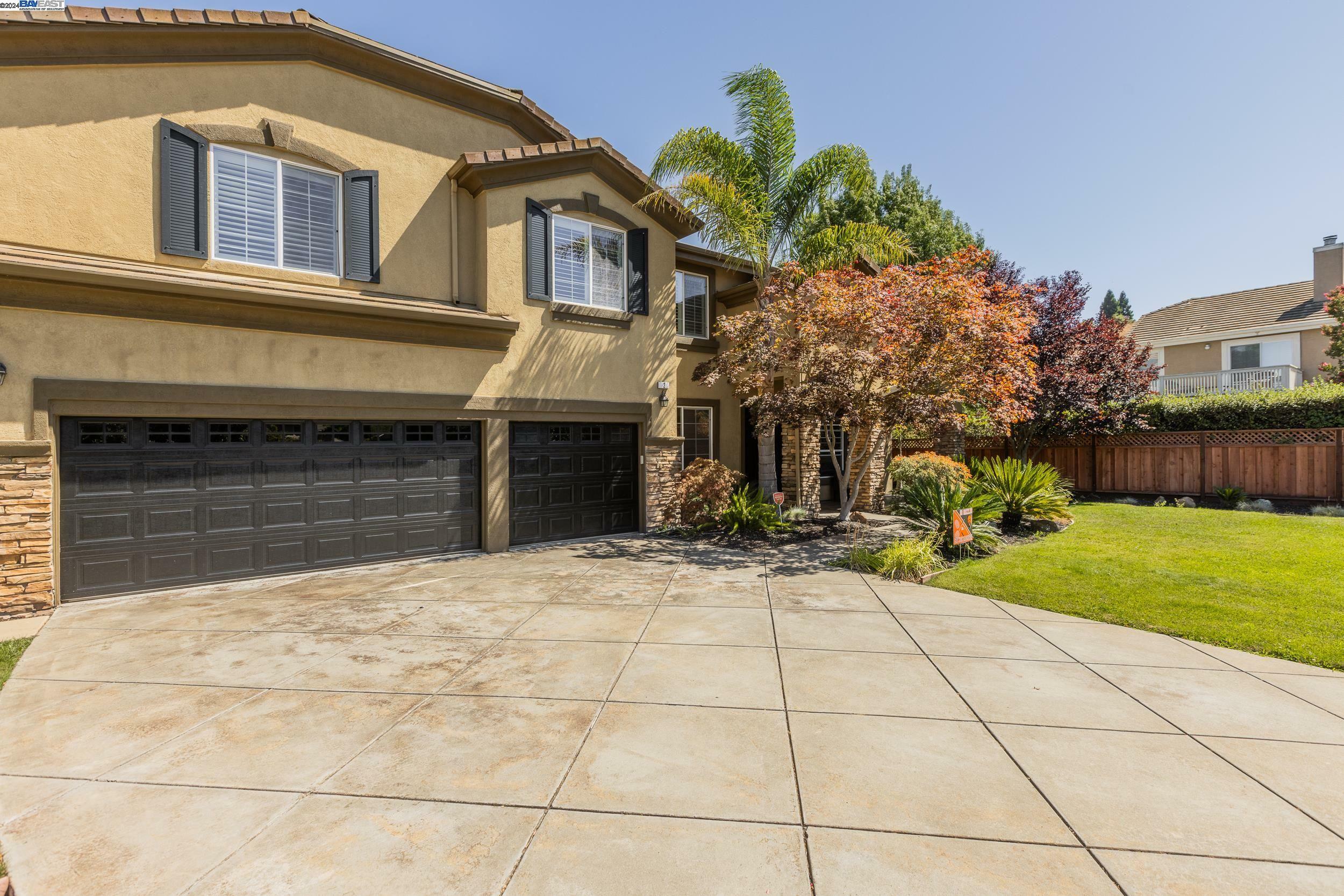 Property Photo:  2 Windmill Ct  CA 94583 