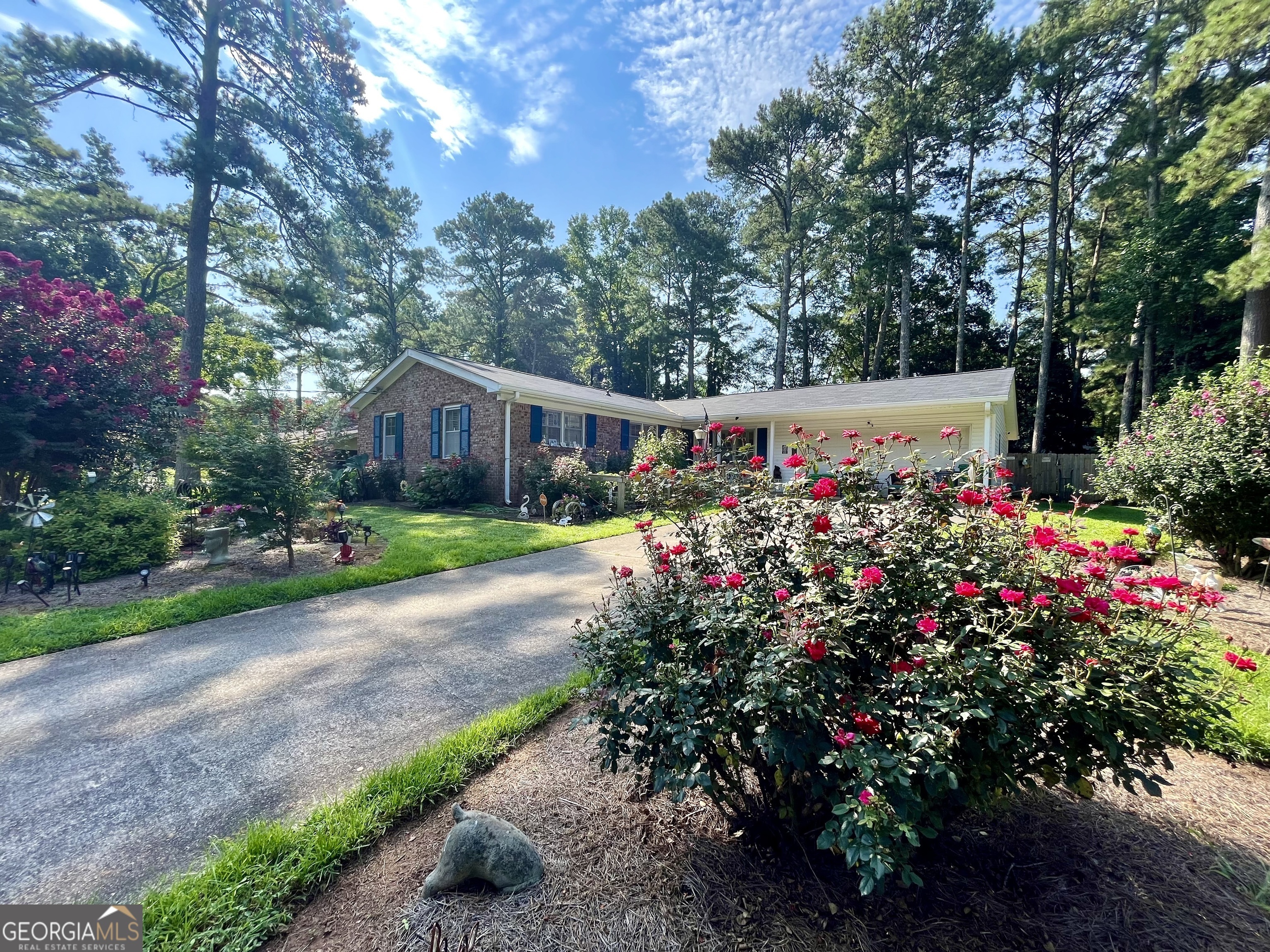 Property Photo:  1345 Drayton Woods Drive  GA 30084 