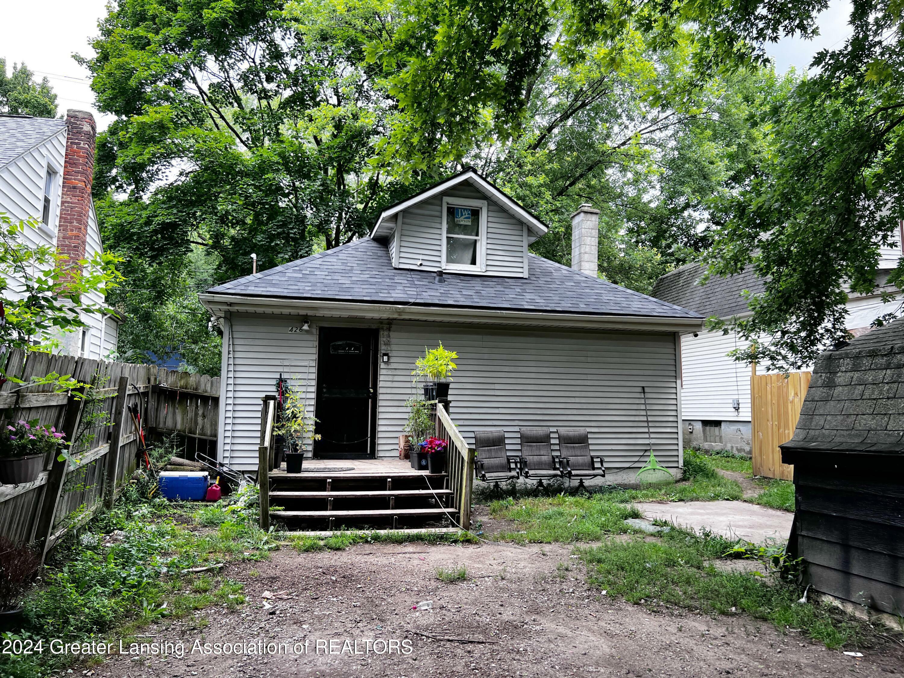 Property Photo:  426 S Francis Avenue  MI 48912 