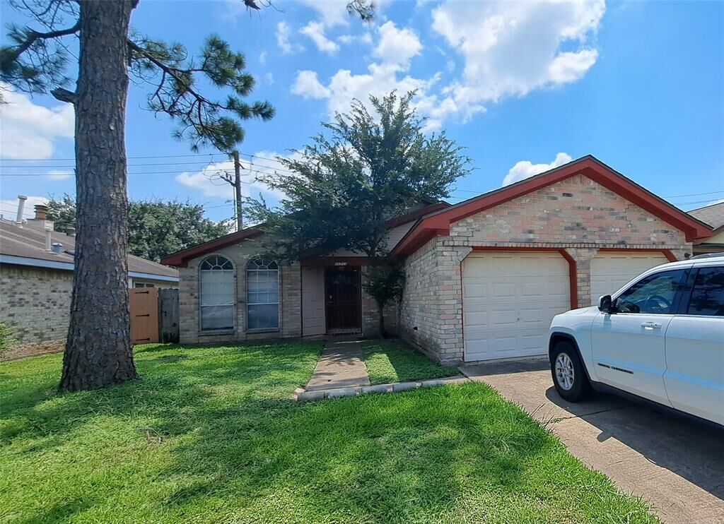 Property Photo: 11711 Peach Limb Drive TX 77099