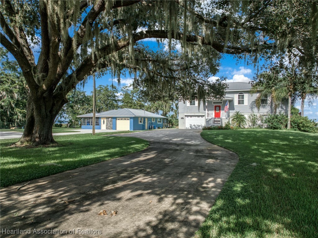 Property Photo:  407 Buddy Avenue  FL 33852 