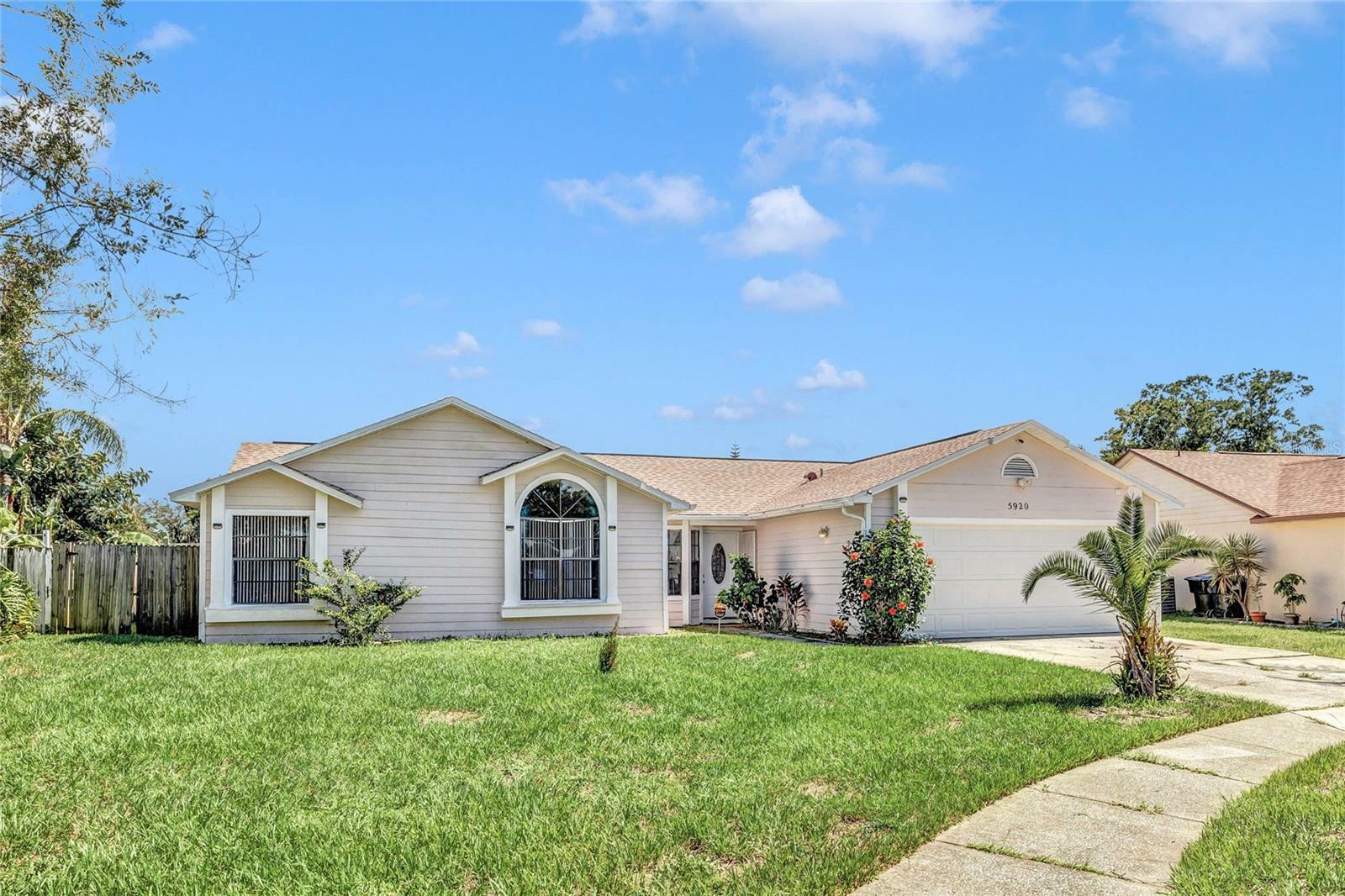 Property Photo:  5920 Norvale Court  FL 32808 