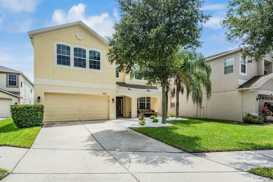 Property Photo: 11509 Dutch Iris Drive FL 33578