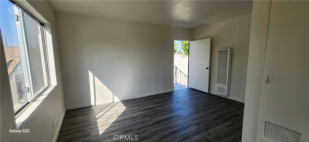 Property Photo:  910 E 90th Street  CA 90002 