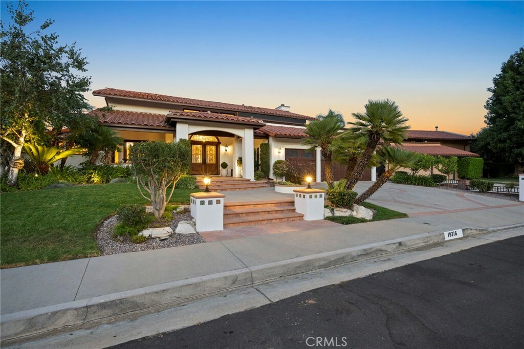 Property Photo:  19316 Winged Foot Circle  CA 91326 