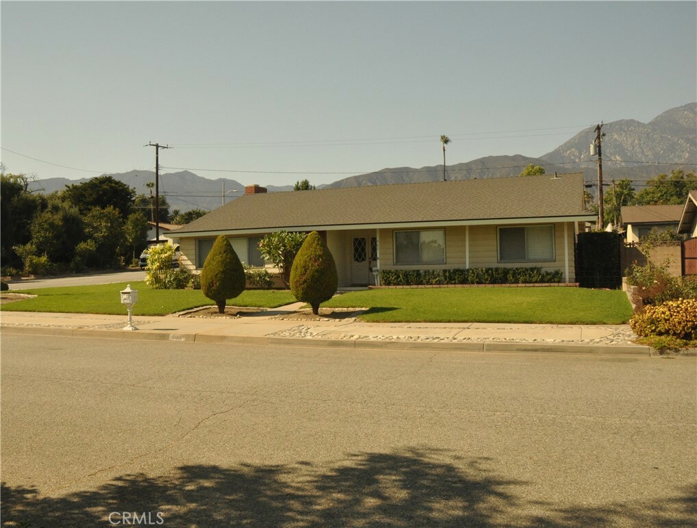 Property Photo:  151 E Buffington Street  CA 91784 