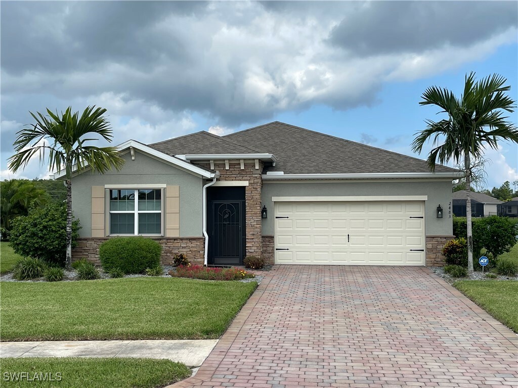 Property Photo:  2483 Cagunas Court  FL 33909 