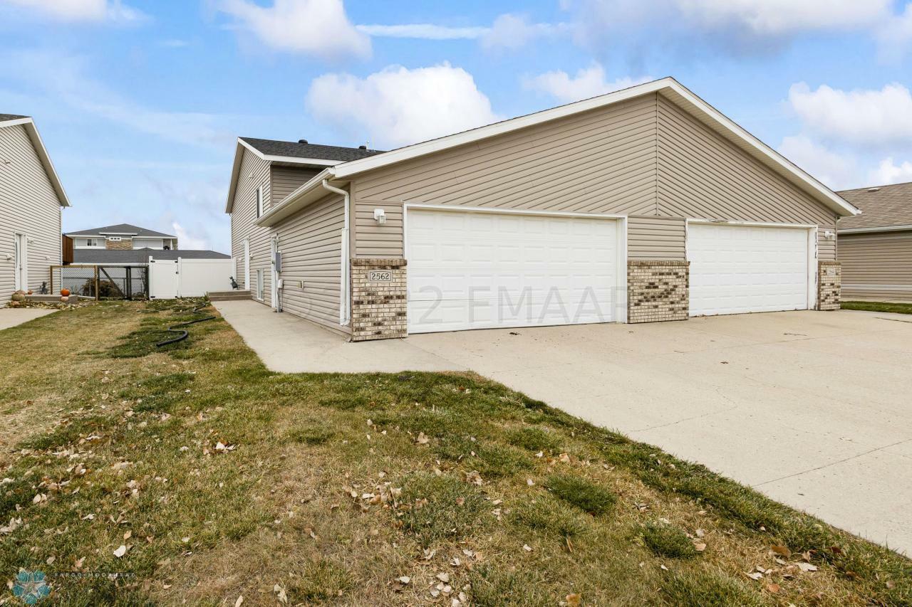 2562 Amber Valley Court S  Fargo ND 58104 photo