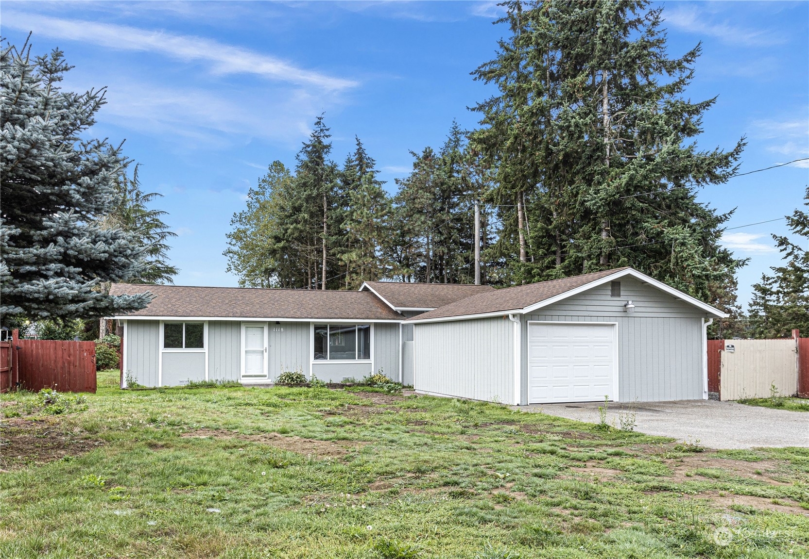 Property Photo:  1118 103rd Street E  WA 98445 