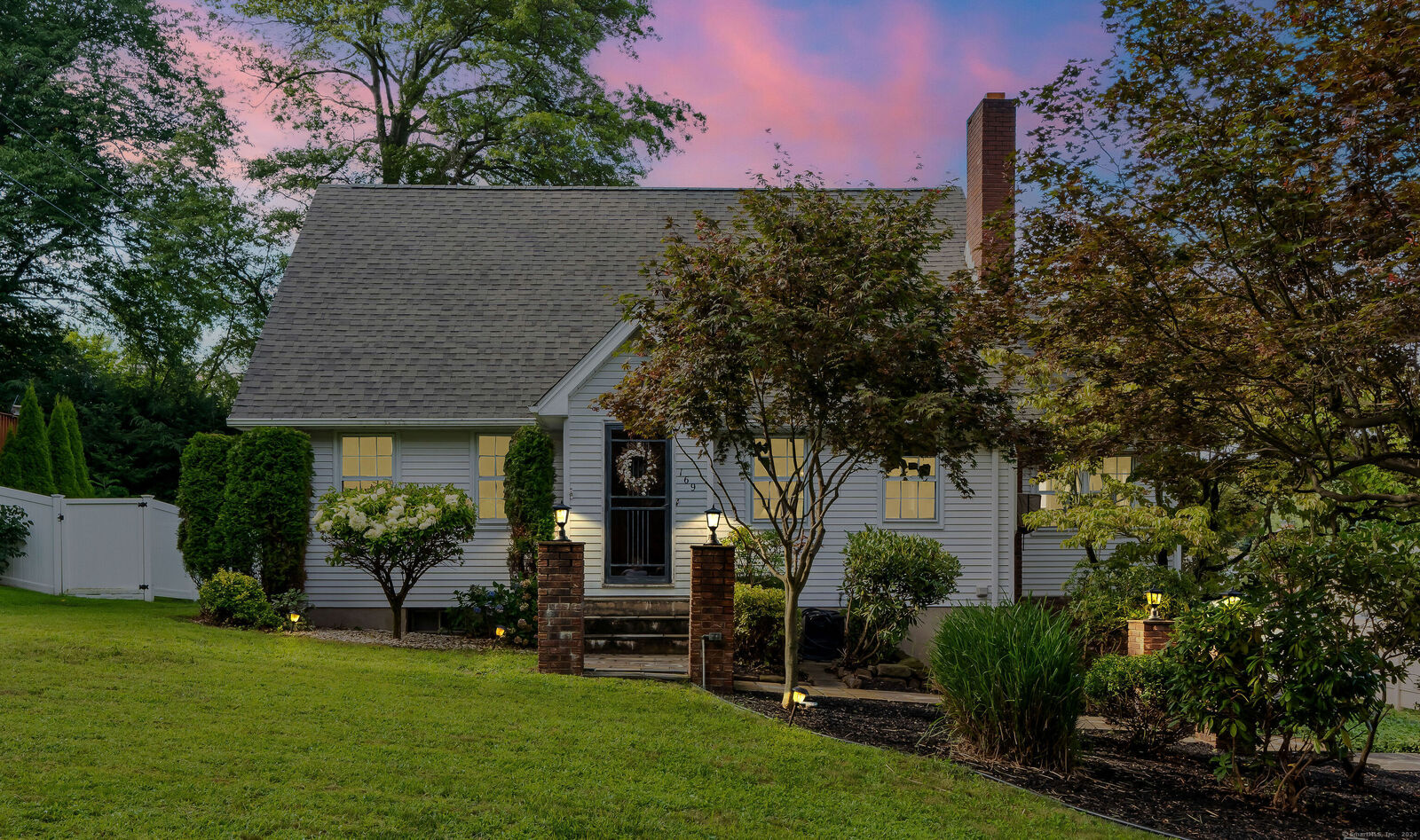 Property Photo:  169 Rutledge Road  CT 06109 