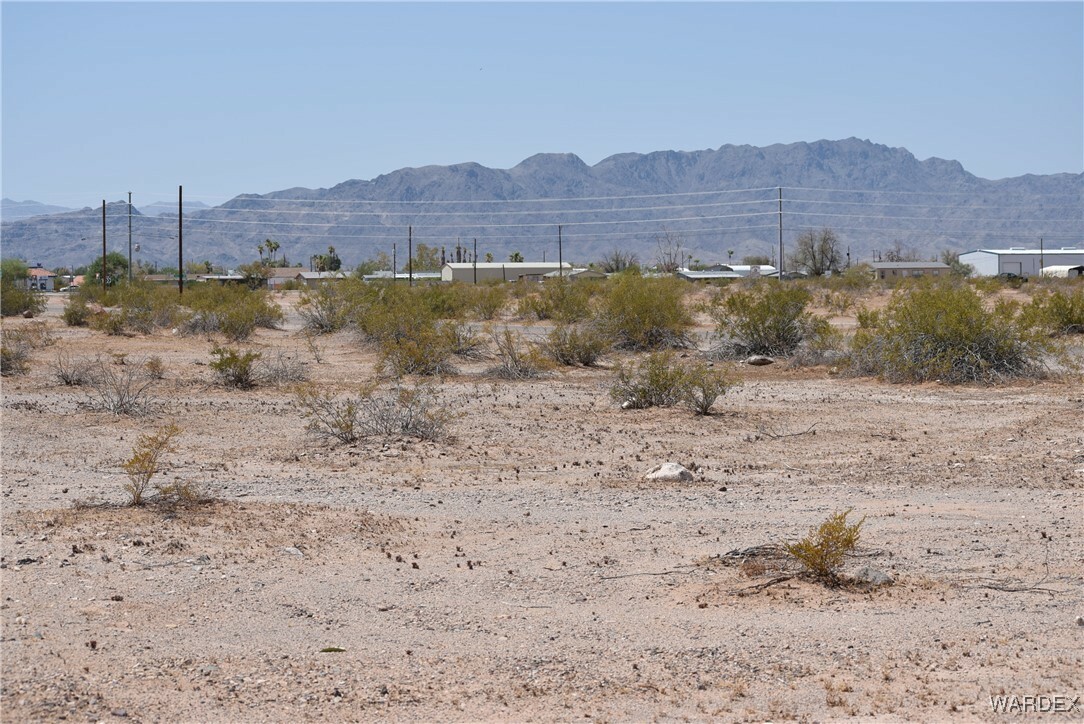 Property Photo:  12884 S Golden Shores Parkway  AZ 86436 