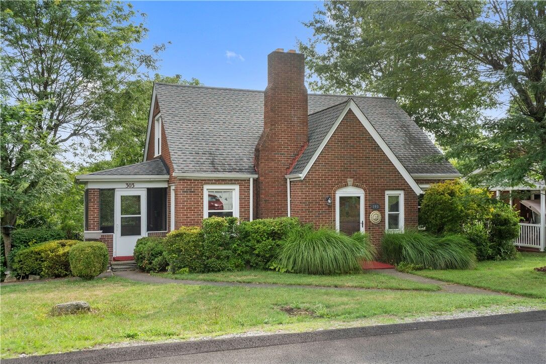 Property Photo:  303 S Lincoln Ave.  PA 15601 
