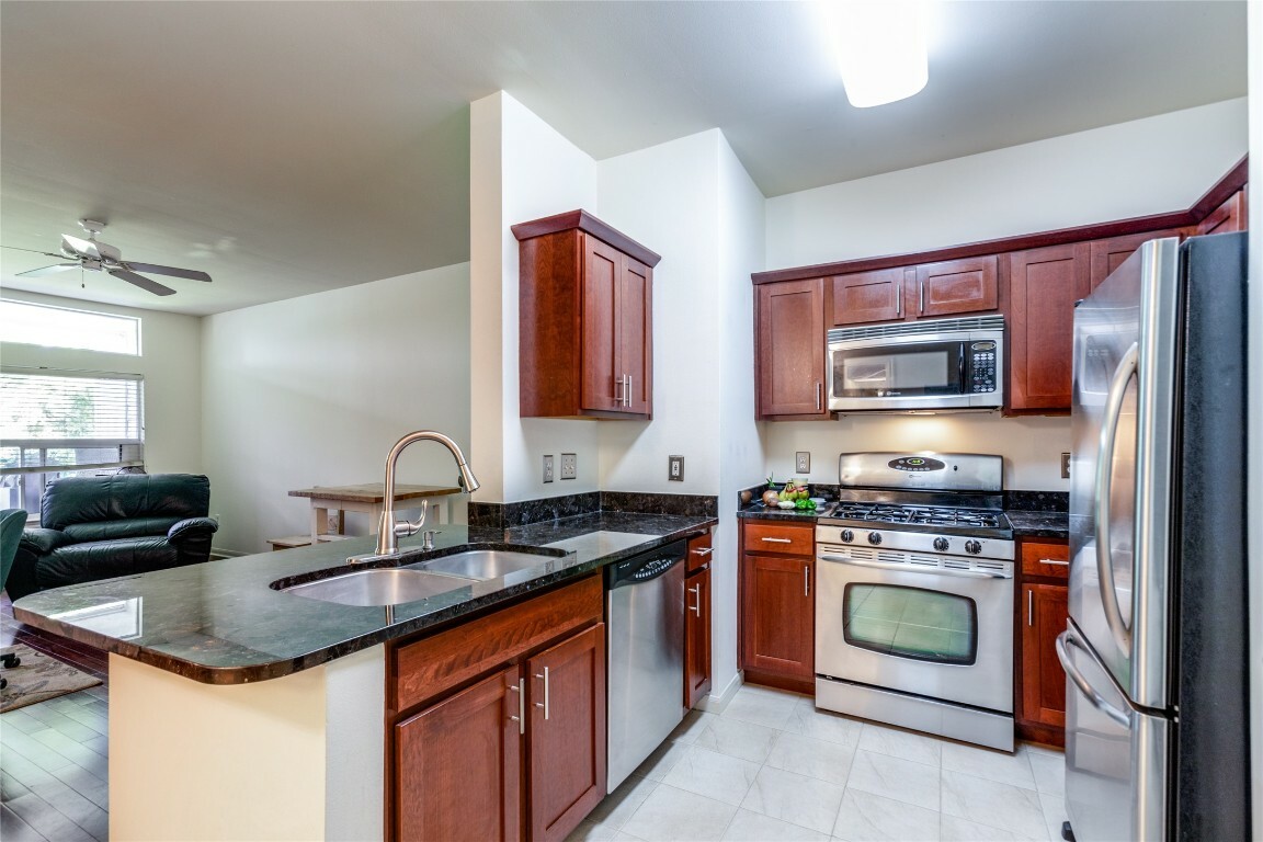 Property Photo:  2209 Hancock Drive 22  TX 78756 