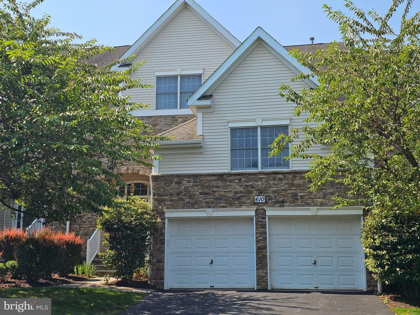 Property Photo:  610 Quaker Ridge Terrace  PA 18042 