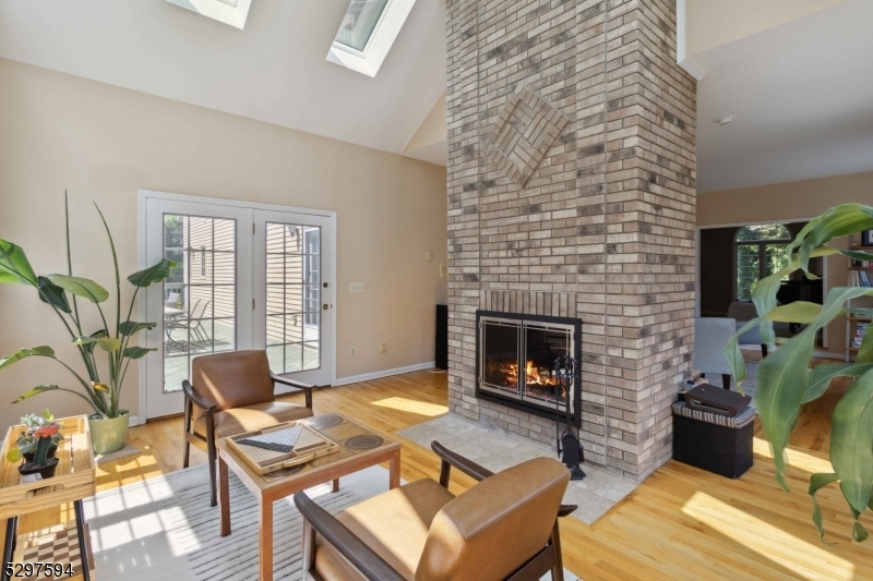 Property Photo: 6 Independence Ct NJ 07940