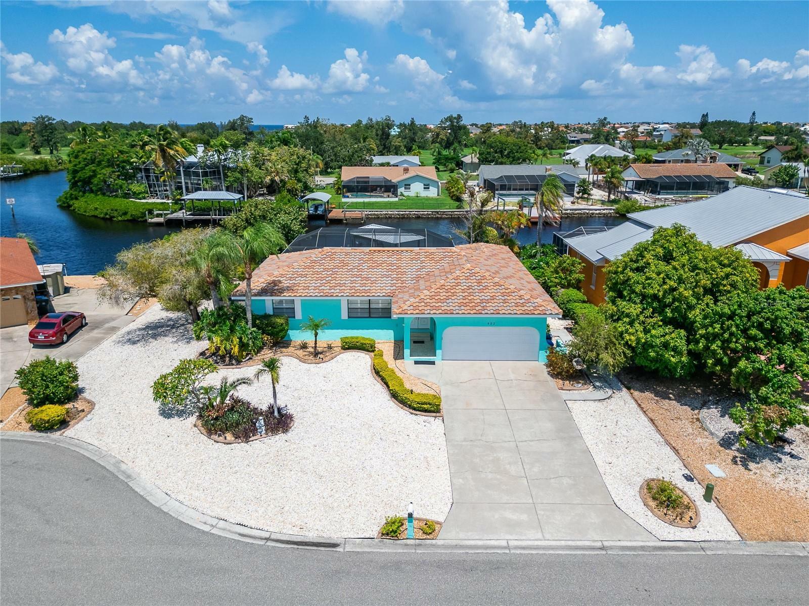 Property Photo:  923 Golf Island Drive  FL 33572 