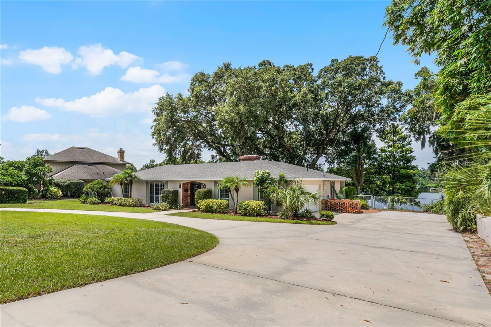 Property Photo:  4416 Lake Gem Circle  FL 32806 