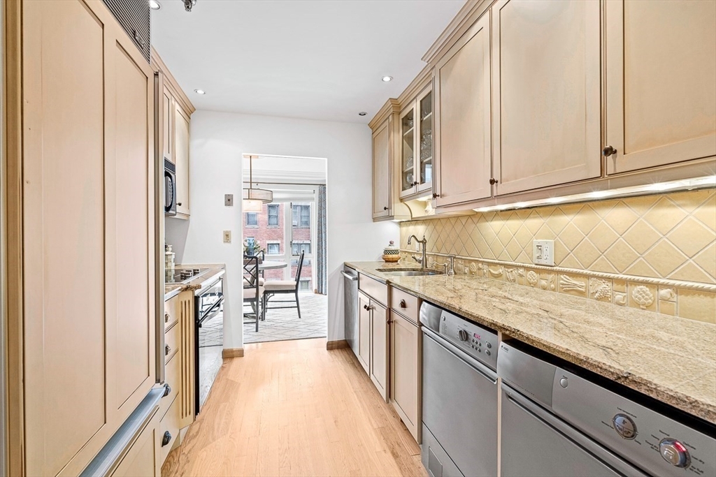 Property Photo:  350 North St 301  MA 02113 