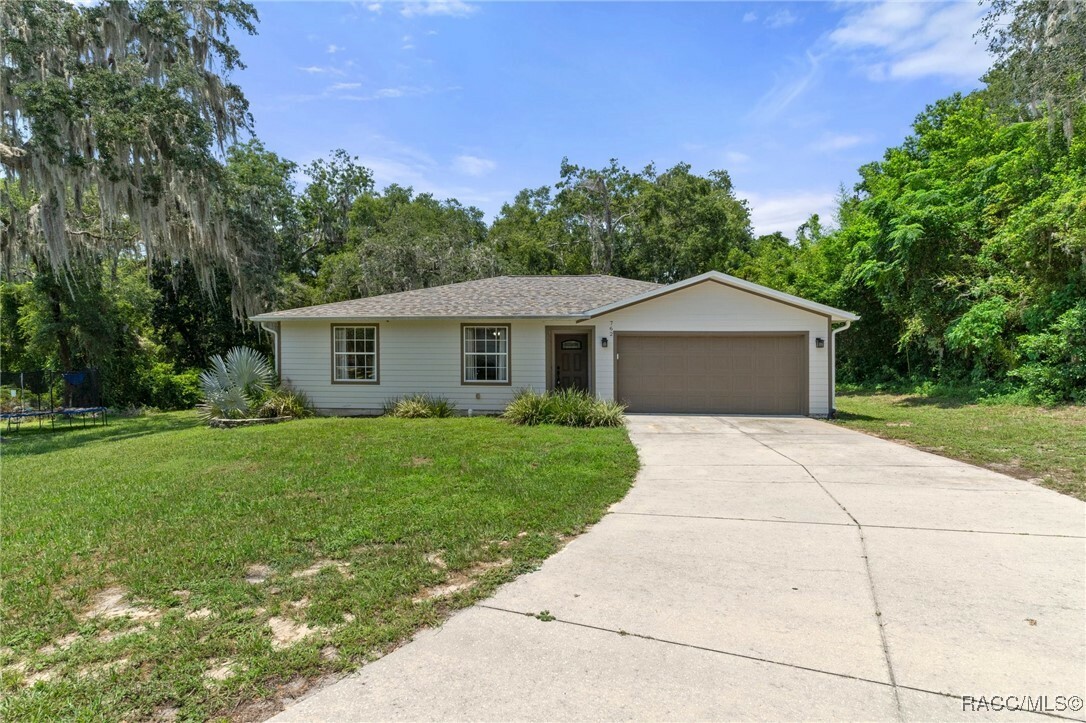 Property Photo:  762 S Doug Point  FL 34450 