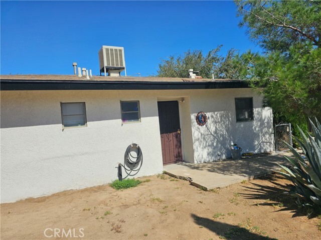 Property Photo:  1345 W Elizabeth Lake Rd  CA 93551 