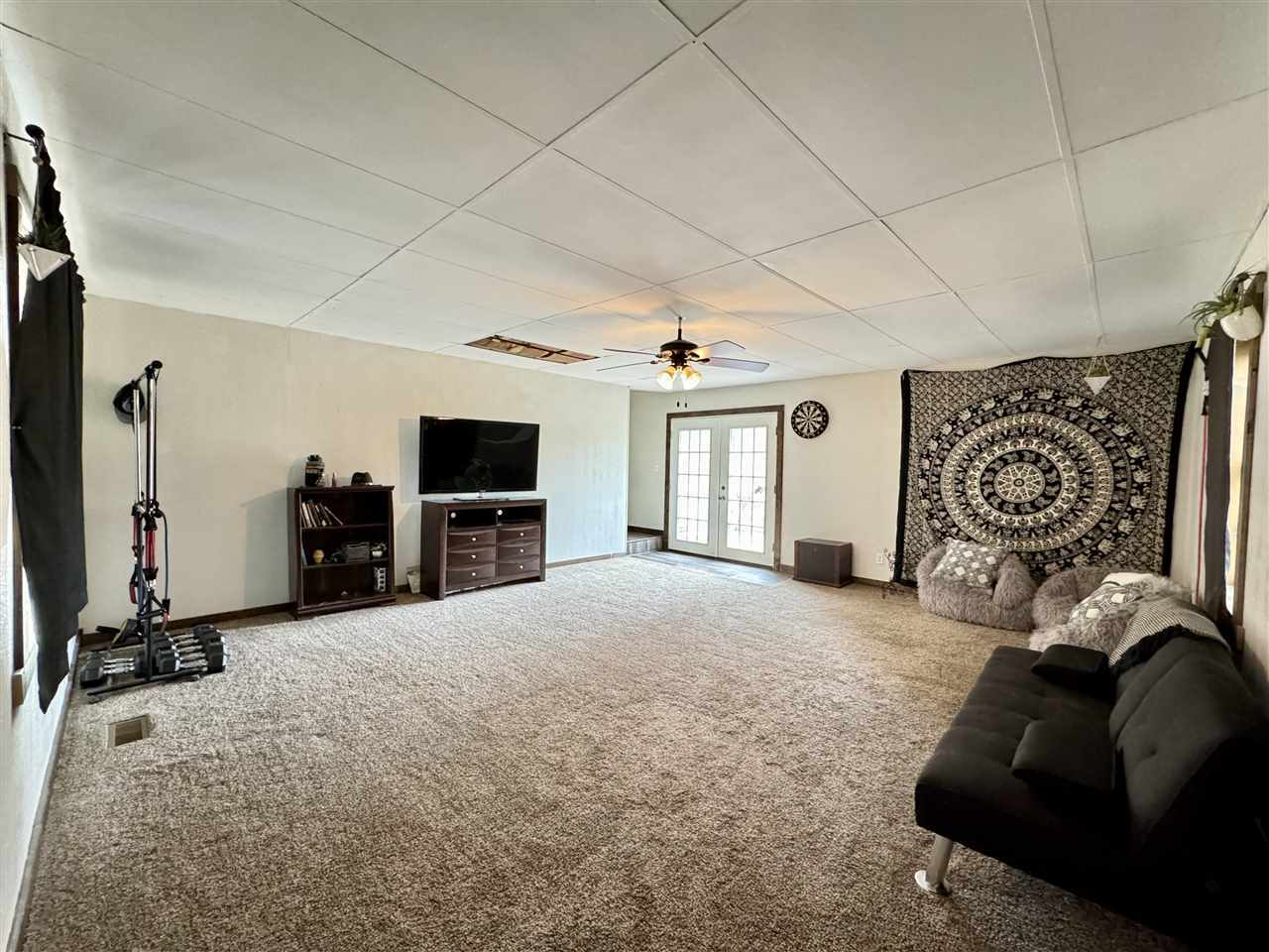 Property Photo:  622 W Oak Street  OK 74030 