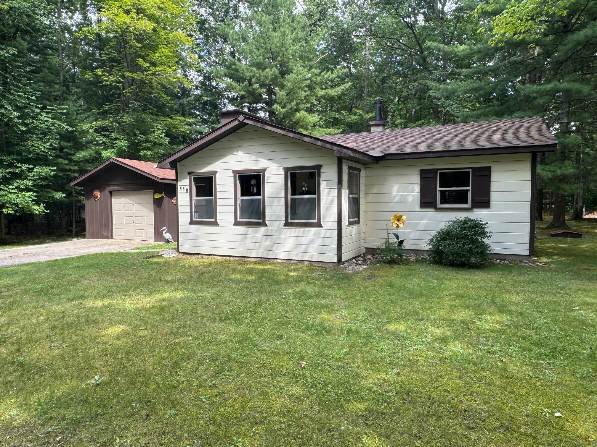 Property Photo:  118 Ottawa Lane  MI 48651 