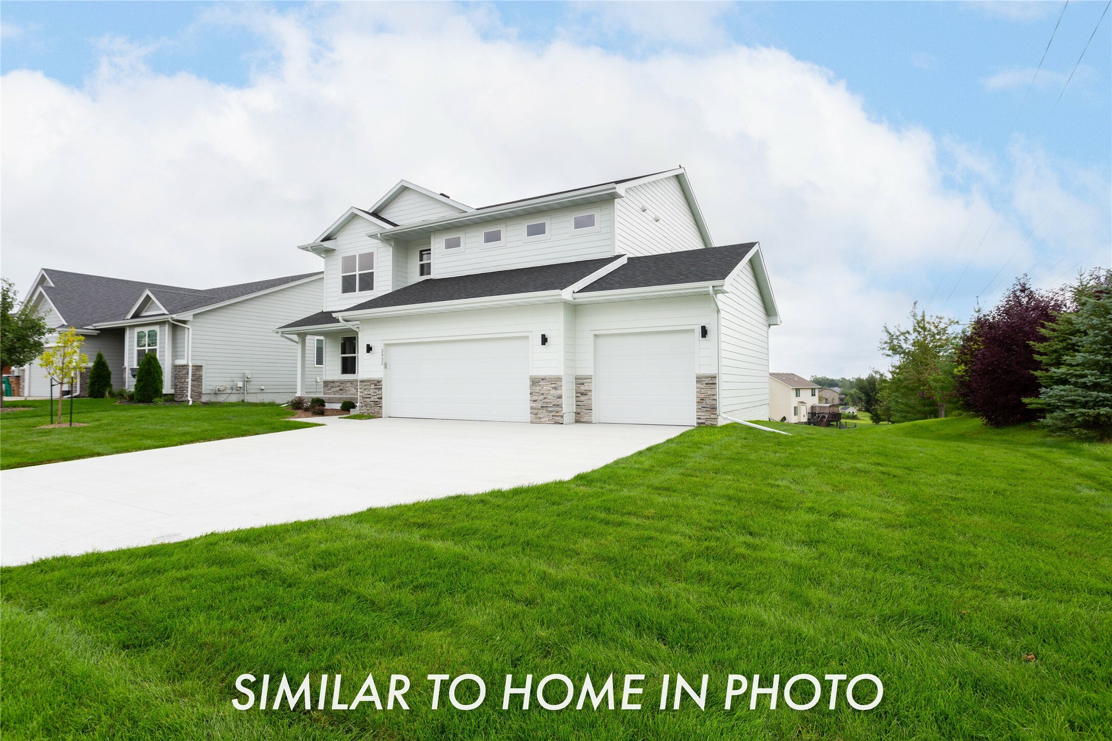 Property Photo:  1017 2nd Street NE  IA 50009 