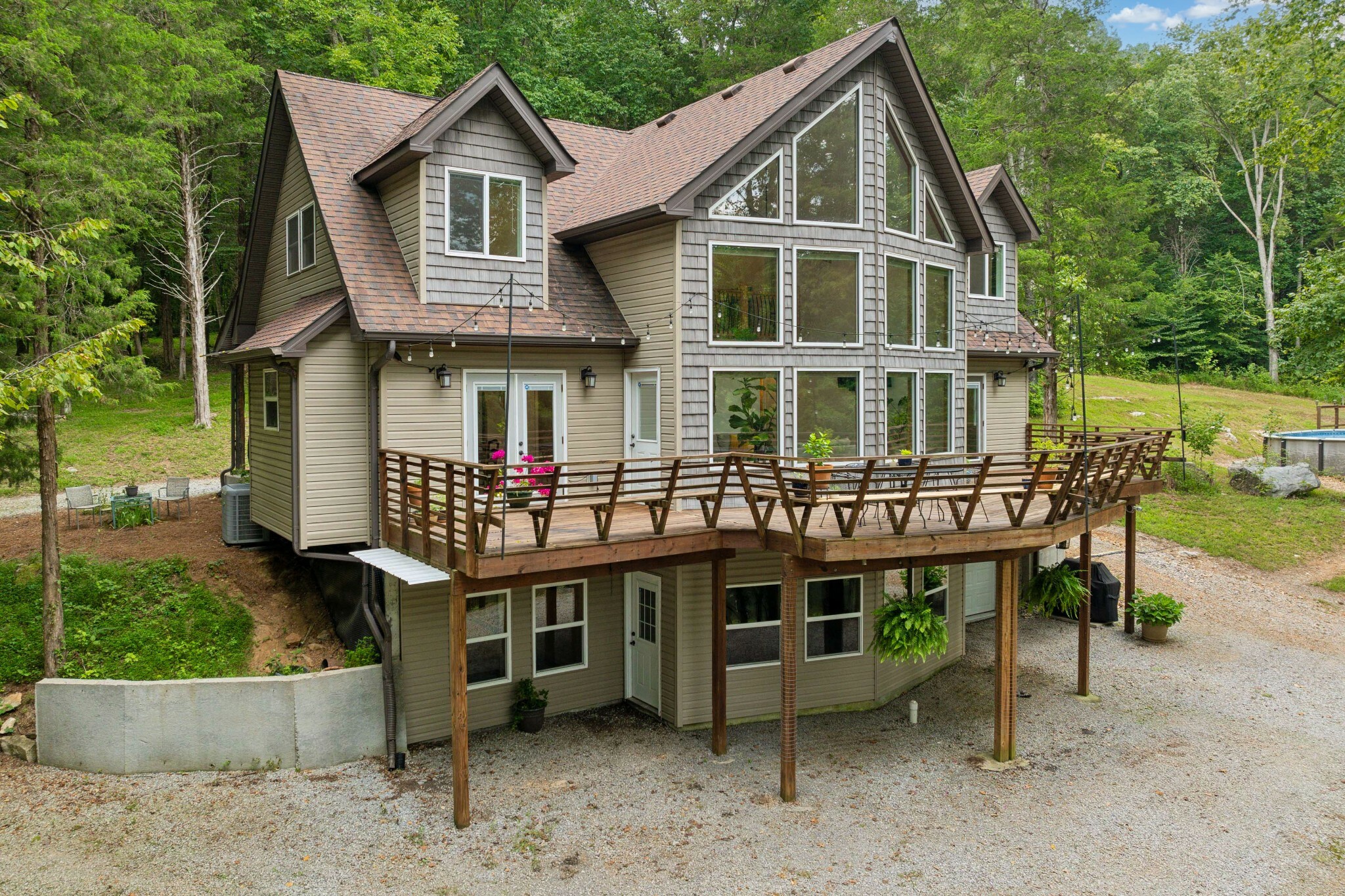 Property Photo:  4045 Lake Rd  TN 37191 