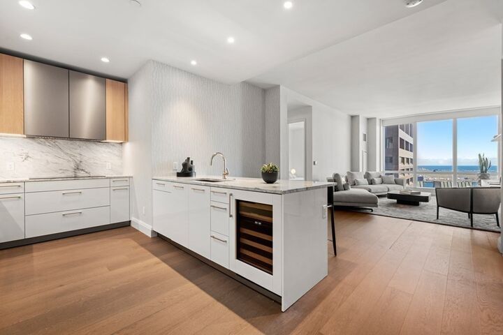 Property Photo: 240 Devonshire Street 5010 MA 02110