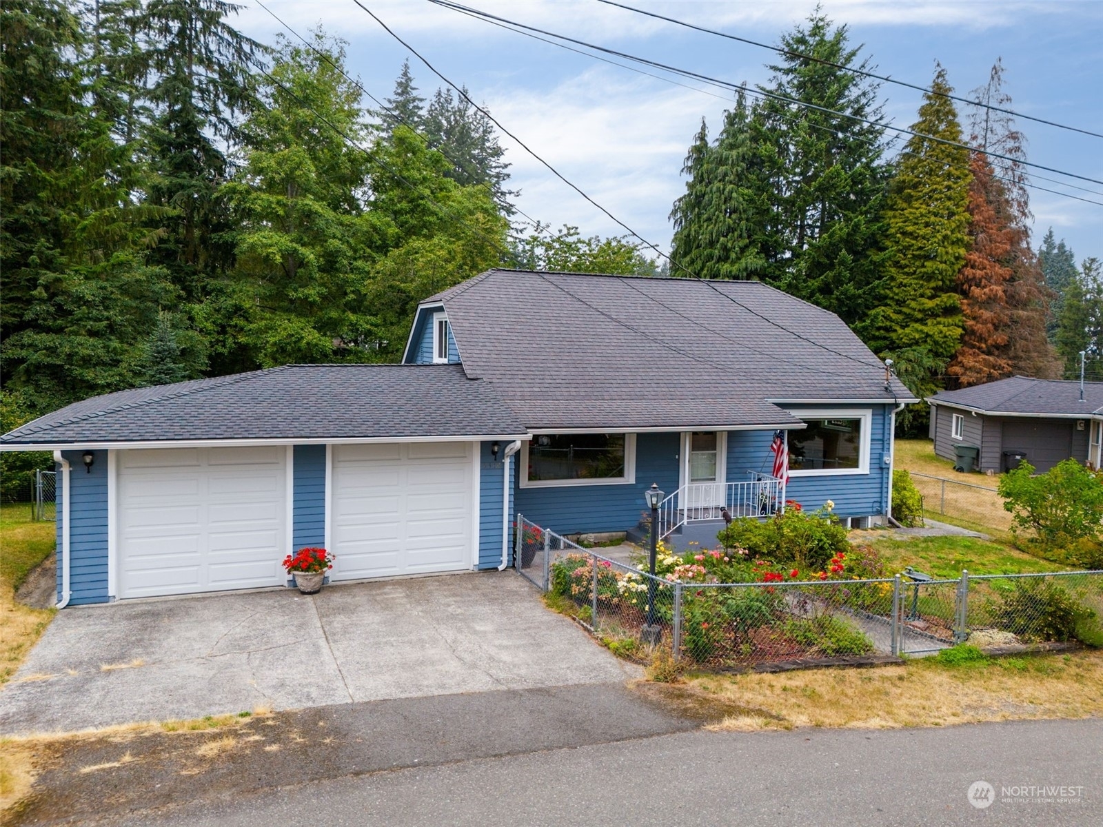 5318 Fairview Avenue  Everett WA 98203 photo