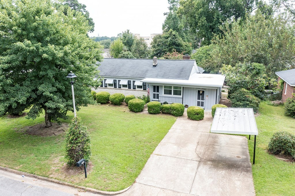 Property Photo:  706 Sixteenth Ave  GA 31701 